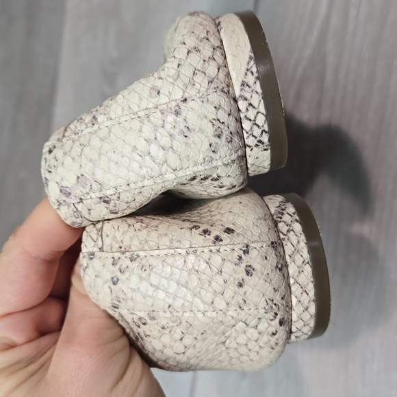 Vionic Women Callisto Embs snake Loafer Slip on shoes sz 7 - Picture 7 of 13